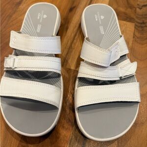 Clark’s‎ cloudstepper women’s sandal size 8 casual comfort slip on